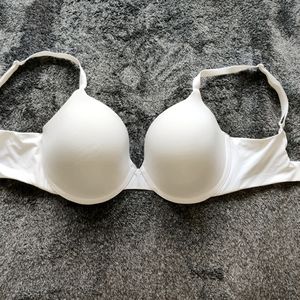 Victoria secret 32DD wired full coverage bra